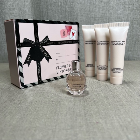 Viktor&Rolf Flowerbomb mini set - Picture 9 of 9
